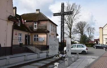 Pomnik na pl. Jana Pawła II