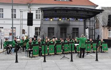 Pomnik Kr&oacute;la Przemysła II zdobi już nasze miasto.  15