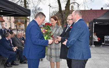 Pomnik Kr&oacute;la Przemysła II zdobi już nasze miasto.  21