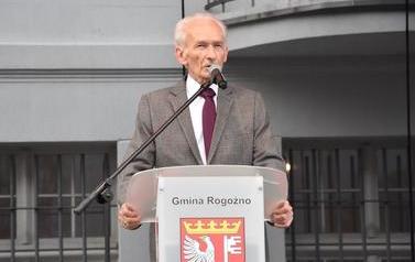 Pomnik Kr&oacute;la Przemysła II zdobi już nasze miasto.  31