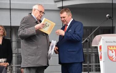 Pomnik Kr&oacute;la Przemysła II zdobi już nasze miasto.  33