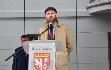 Pomnik Kr&oacute;la Przemysła II zdobi już nasze miasto.  58