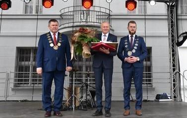 Pomnik Kr&oacute;la Przemysła II zdobi już nasze miasto.  67