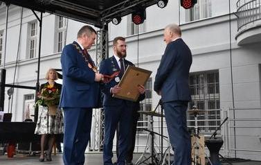 Pomnik Kr&oacute;la Przemysła II zdobi już nasze miasto.  74