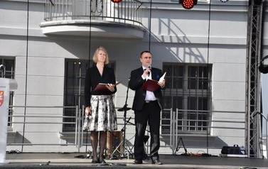 Pomnik Kr&oacute;la Przemysła II zdobi już nasze miasto.  124