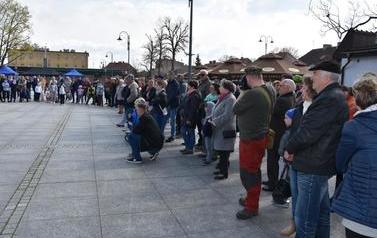 Pomnik Kr&oacute;la Przemysła II zdobi już nasze miasto.  129