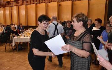 Walentynkowy Dzień Babci i dziadka w Oddziale Rejonowym PZERiI w Rogoźnie 8