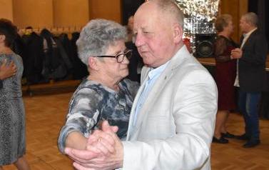 Walentynkowy Dzień Babci i dziadka w Oddziale Rejonowym PZERiI w Rogoźnie 58