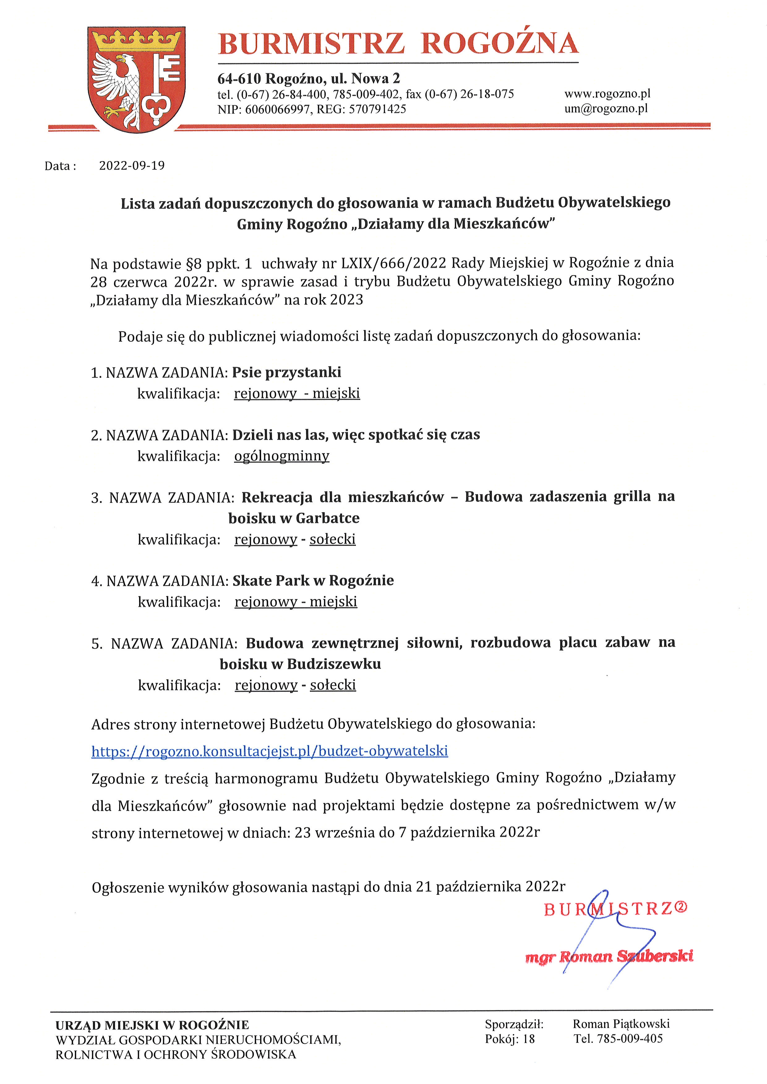 czarny tekst na&nbsp;białym tle na&nbsp;górze herb Rogoźna