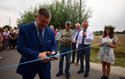 Zdjęcie do Otwarcie przebudowanej drogi w miejscowości Garbatka