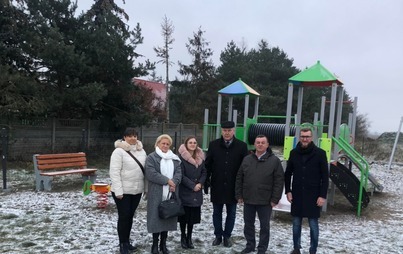 Zdjęcie do Otwarcie placu zabaw w Owieczkach