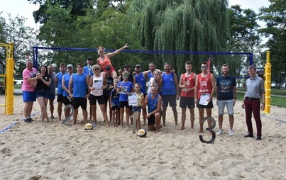 Zdjęcie do Finał Rogozińskiej Ligi Siatk&oacute;wki Plażowej