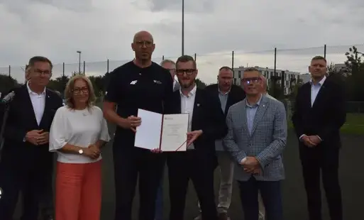 Zdjęcie do Niemal p&oacute;ł miliona złotych na modernizację Orlika w Rogoźnie! &nbsp;